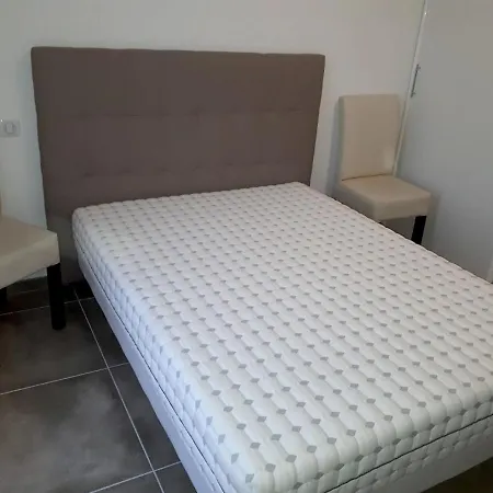 With One Bedroom In Lucciana With Furnished Terrace And Wifi 10 Km From The Beach Appartement Lucciana (Corsica)